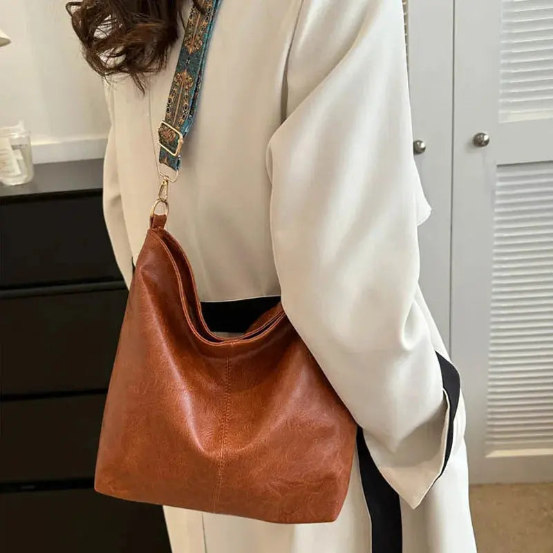 Kristina’s vintage sjarm | Skinn skulderveske